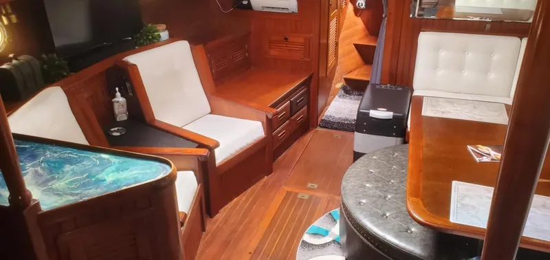 Holleyday Yacht Photos Pics 