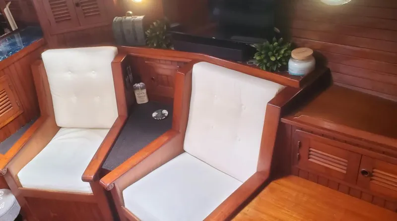 Holleyday Yacht Photos Pics 