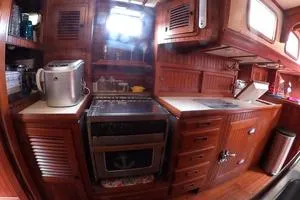 Holleyday Yacht Photos Pics 