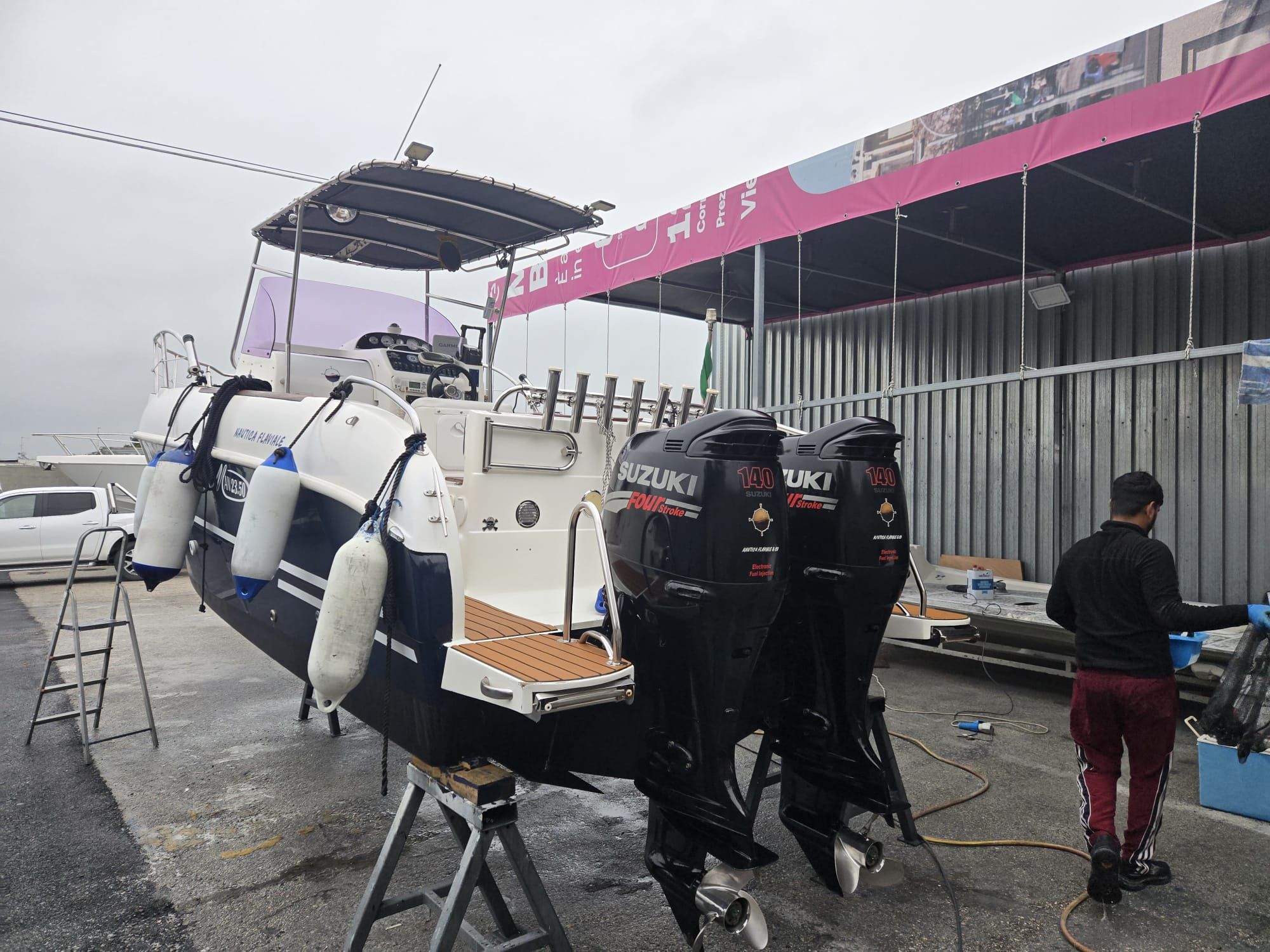 2015 Mimi Fisherman 23,50