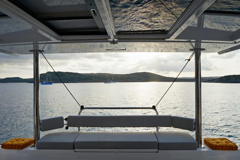  Yacht Photos Pics Luxurious Bali 4.4 yacht interior with ocean view, 2026 model, featuring comfortable seating.