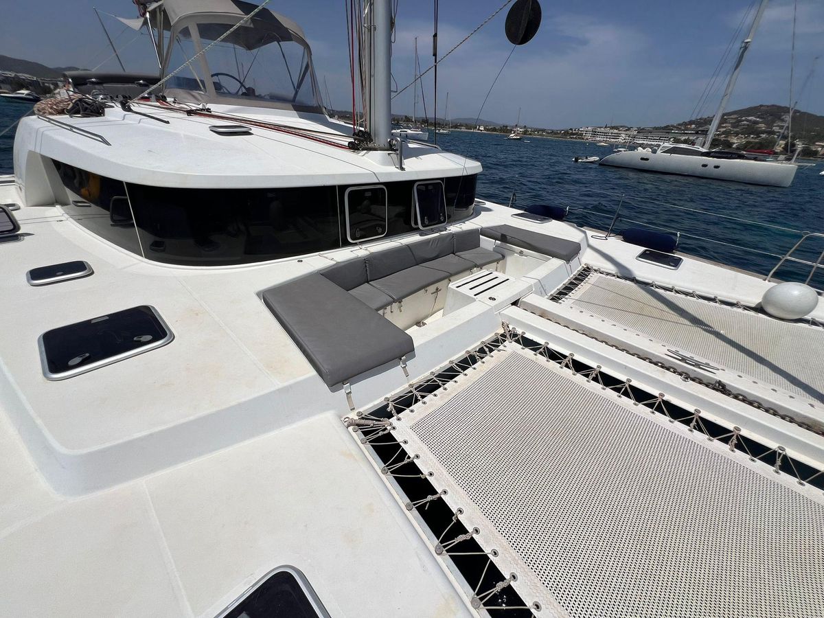 2006 Lagoon 44 