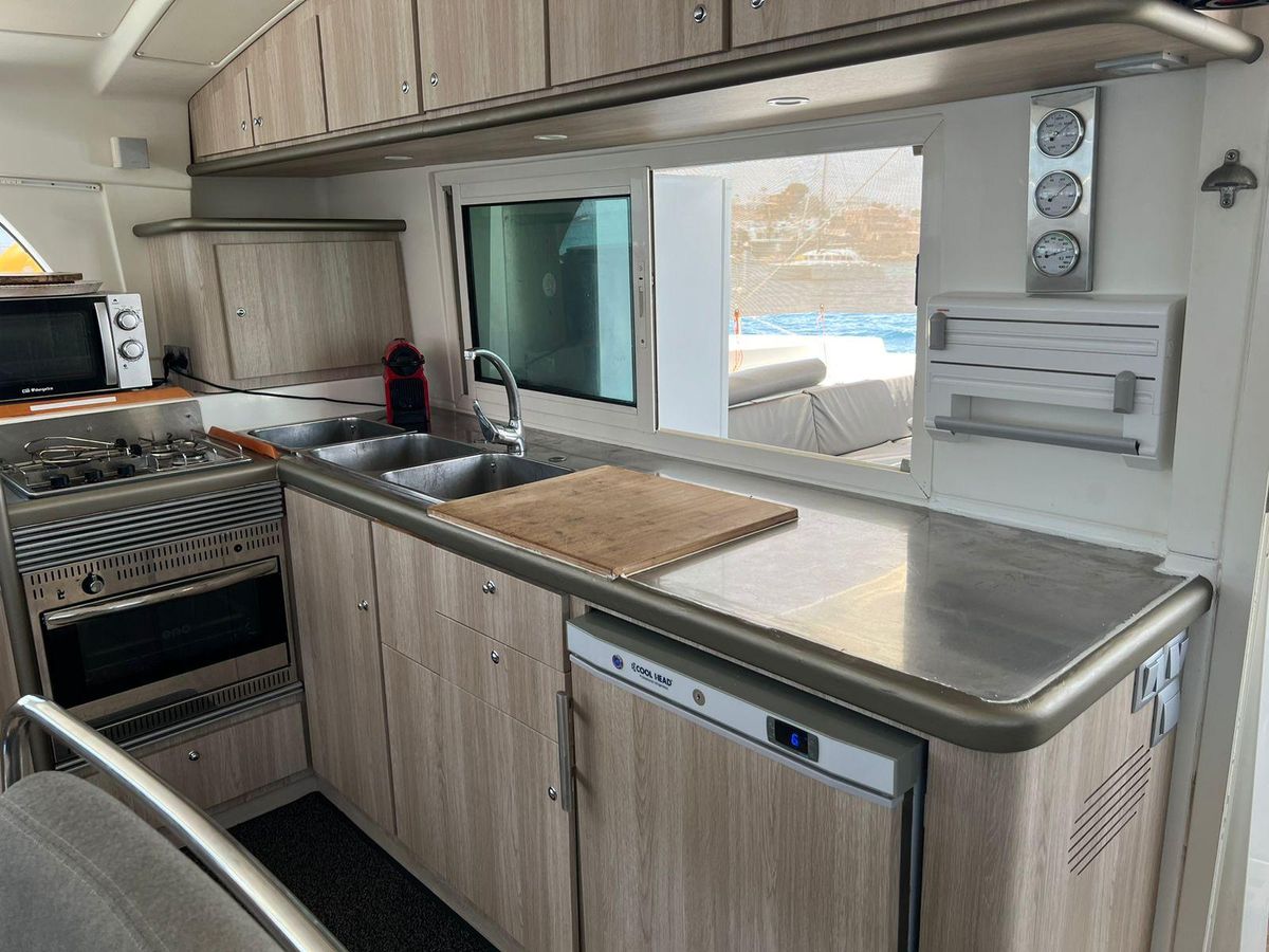 2006 Lagoon 44 