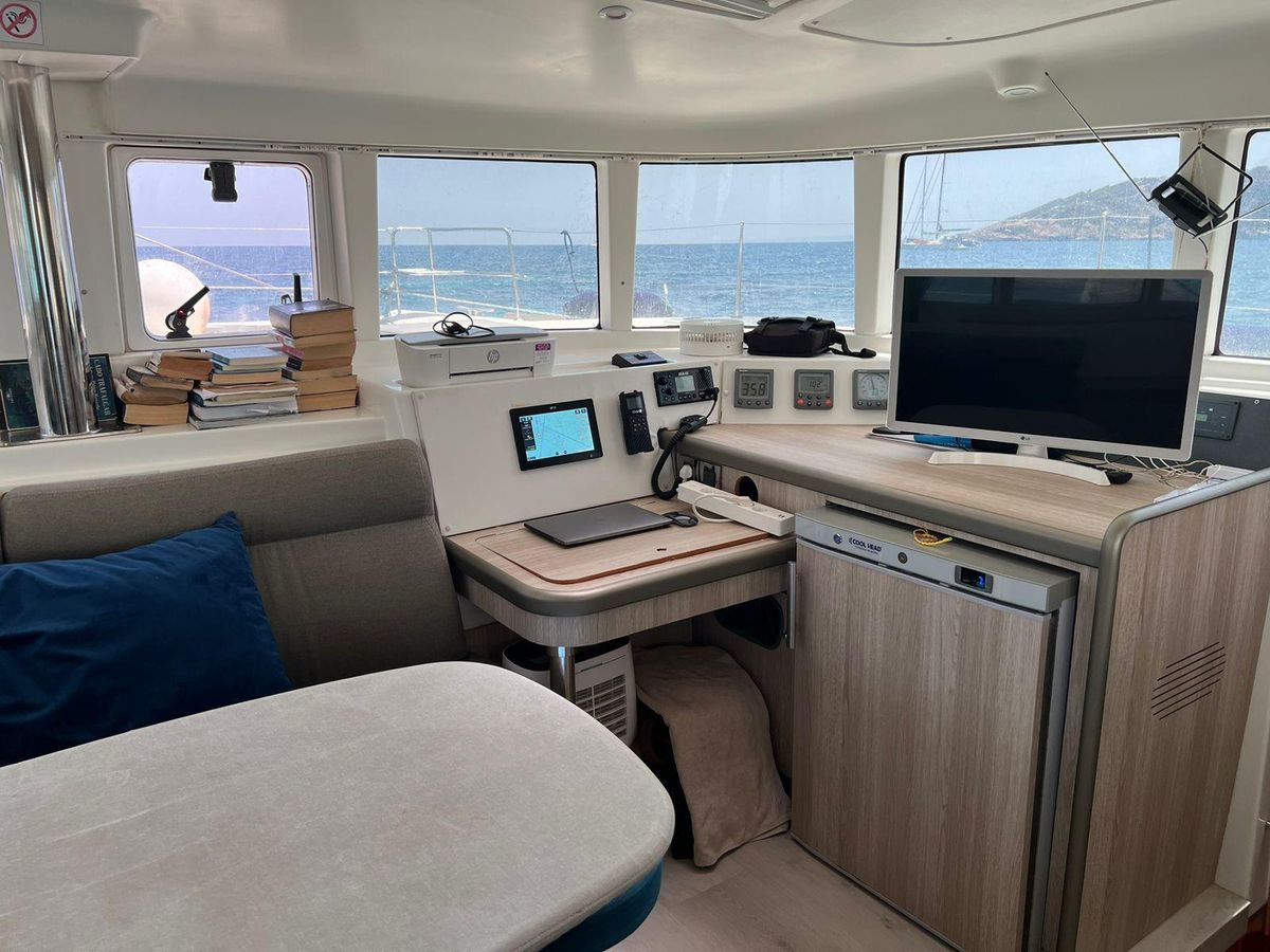 2006 Lagoon 44 