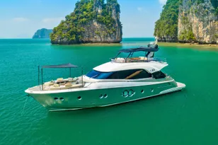 2015 Monte Carlo Yachts MCY 70