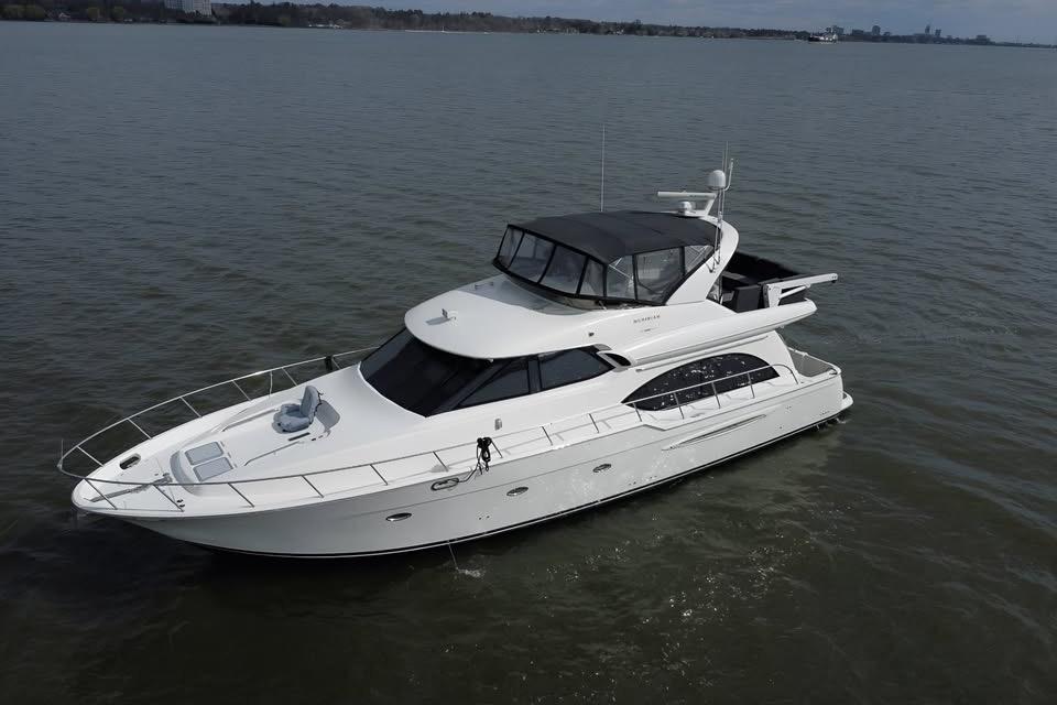 Meridian 580 Pilothouse