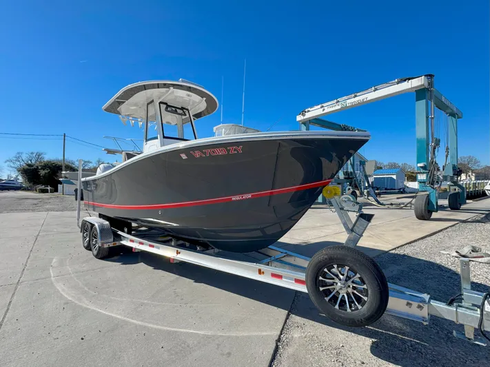 Trailer Included, Low Hrs Yacht Photos Pics 