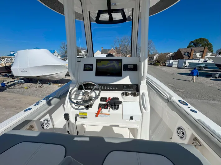 Trailer Included, Low Hrs Yacht Photos Pics 