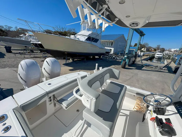 Trailer Included, Low Hrs Yacht Photos Pics 