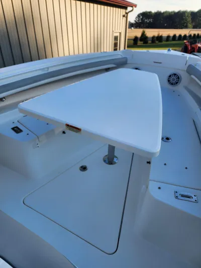 Trailer Included, Low Hrs Yacht Photos Pics 