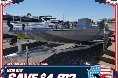 Xpress Boats H210 BAY