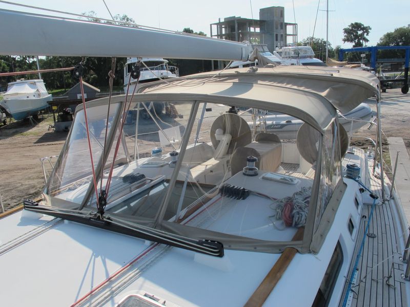 2004 Jeanneau 49