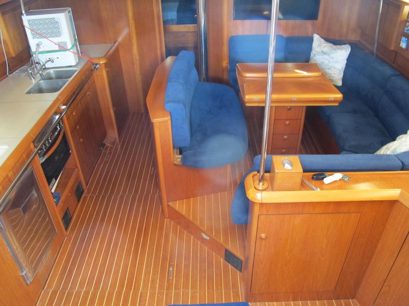 2004 Jeanneau 49