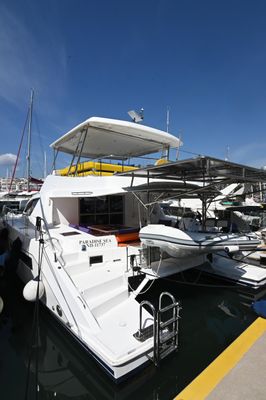 Yacht