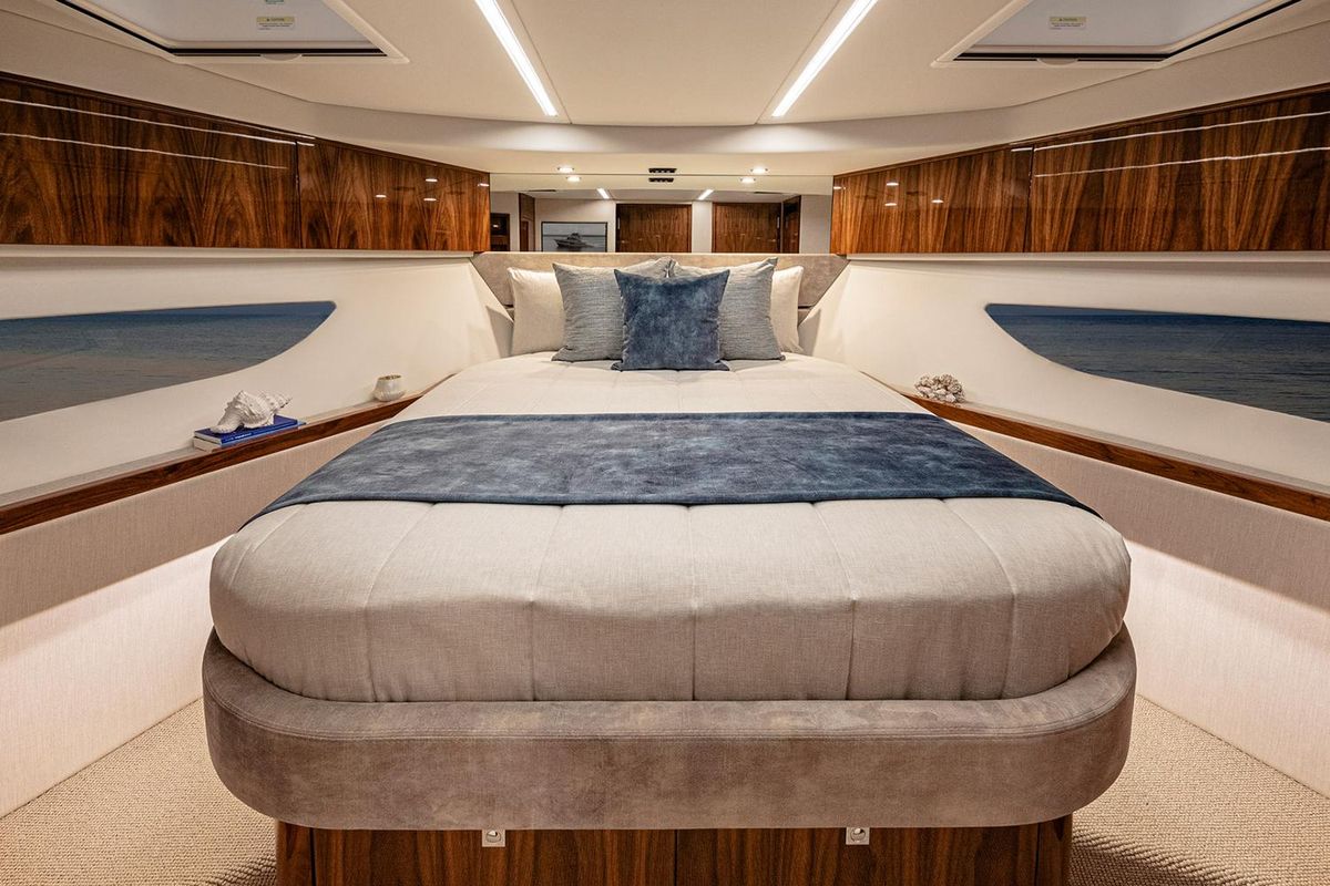 2023 Riviera 50 