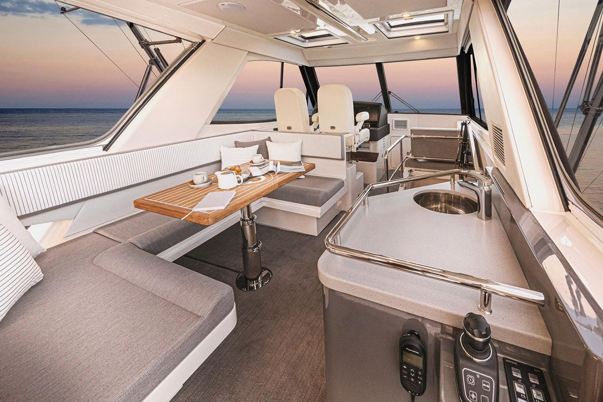 2023 Riviera 50 