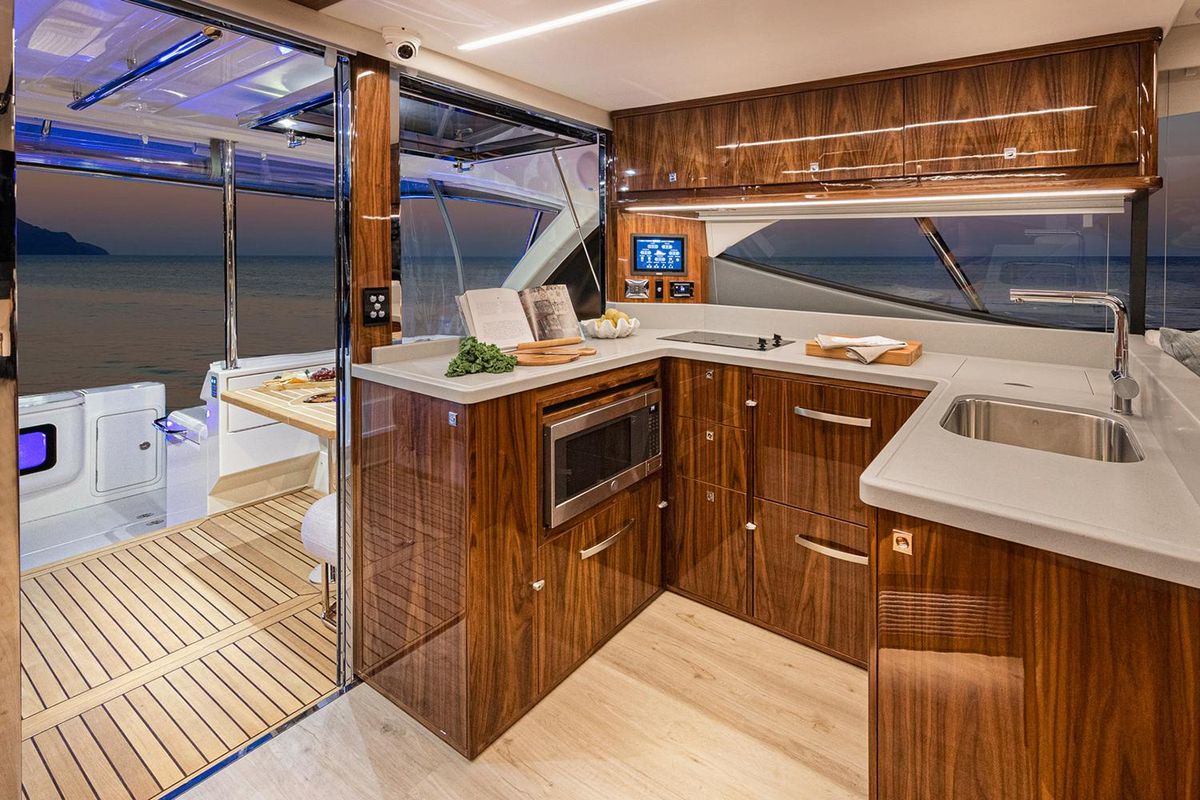2023 Riviera 50 