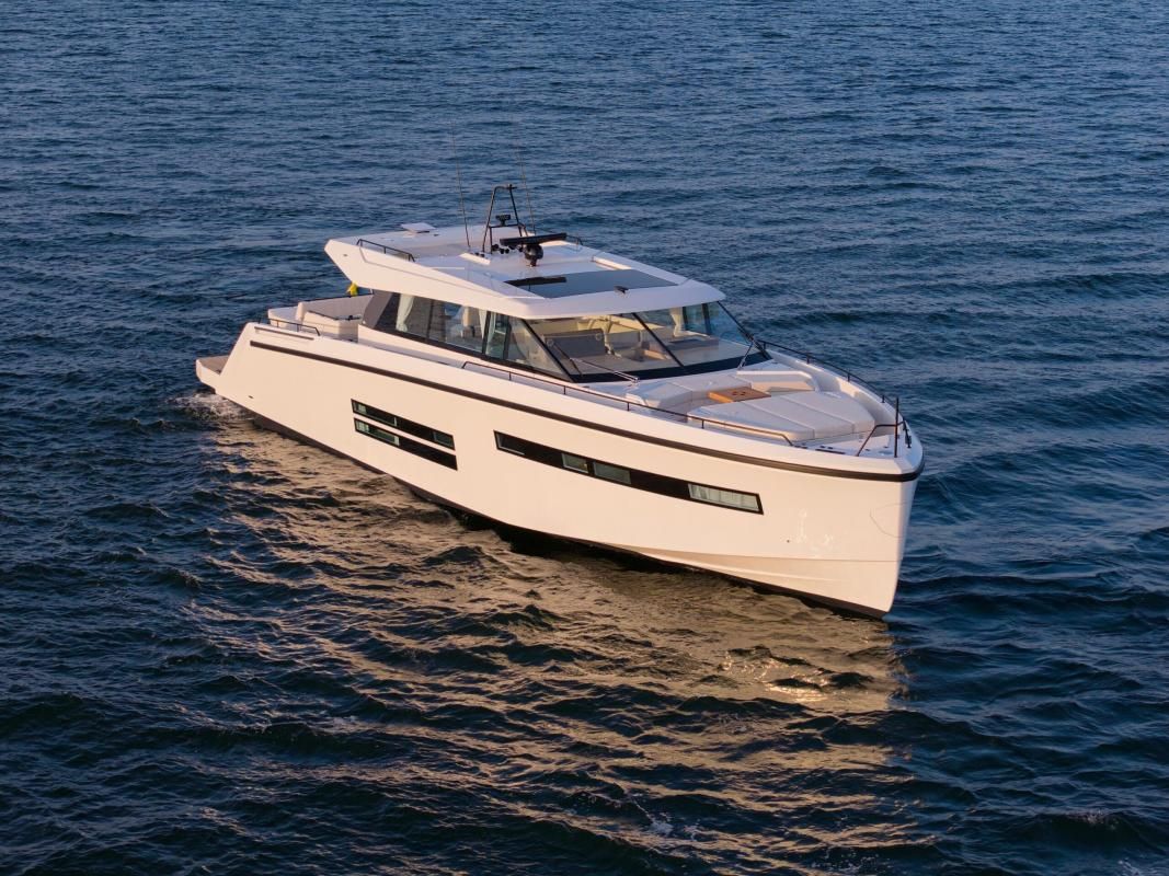 2026 Delta Powerboats 72 COUPE