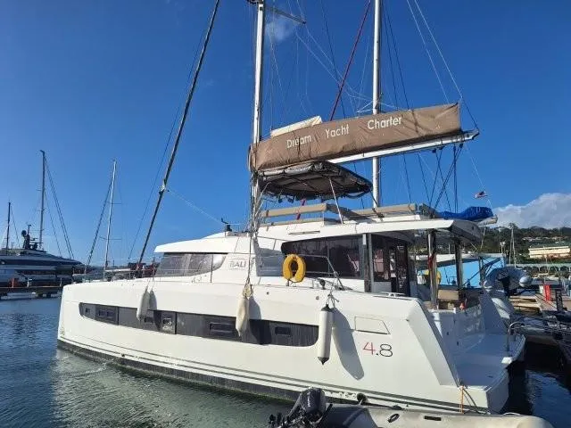 Elvira Yacht Photos Pics Bali 4.8