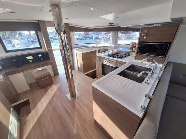 Elvira Yacht Photos Pics Bali 4.8