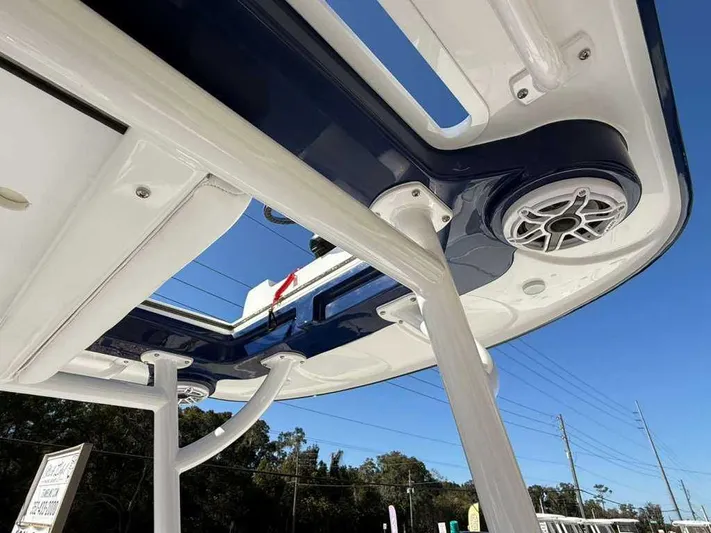 Black Label Marine Yacht Photos Pics Caymas 28 HB 2026 boat roof with speaker.