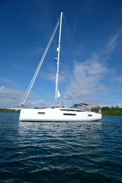 2020 Jeanneau Sun Odyssey 410