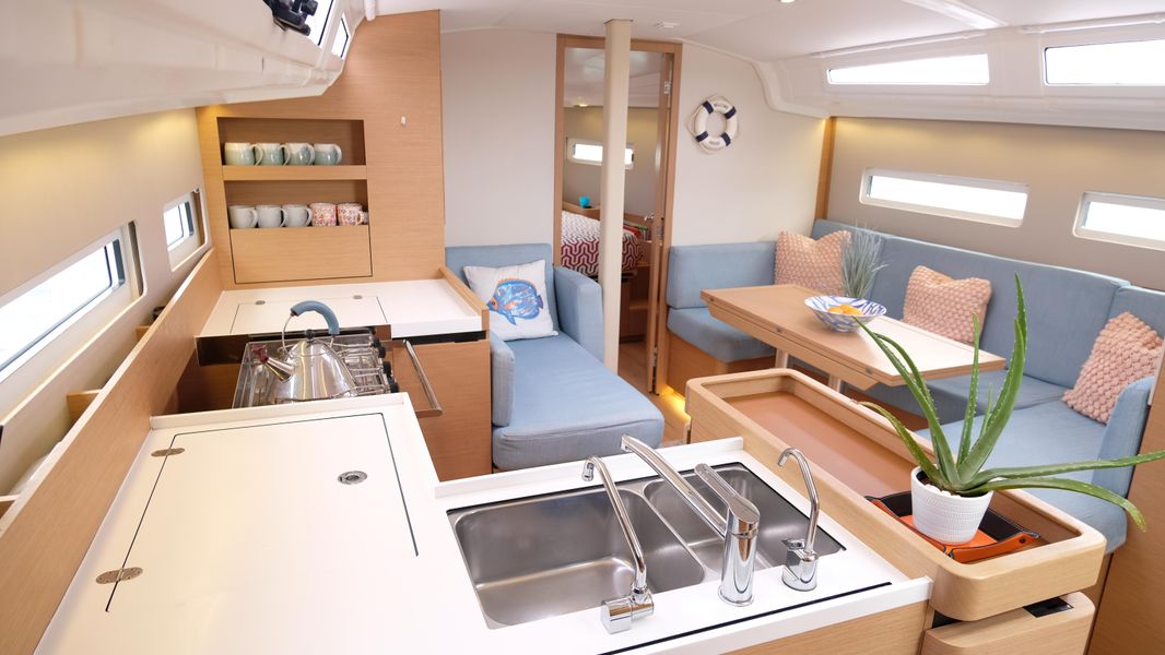 2020 Jeanneau Sun Odyssey 410