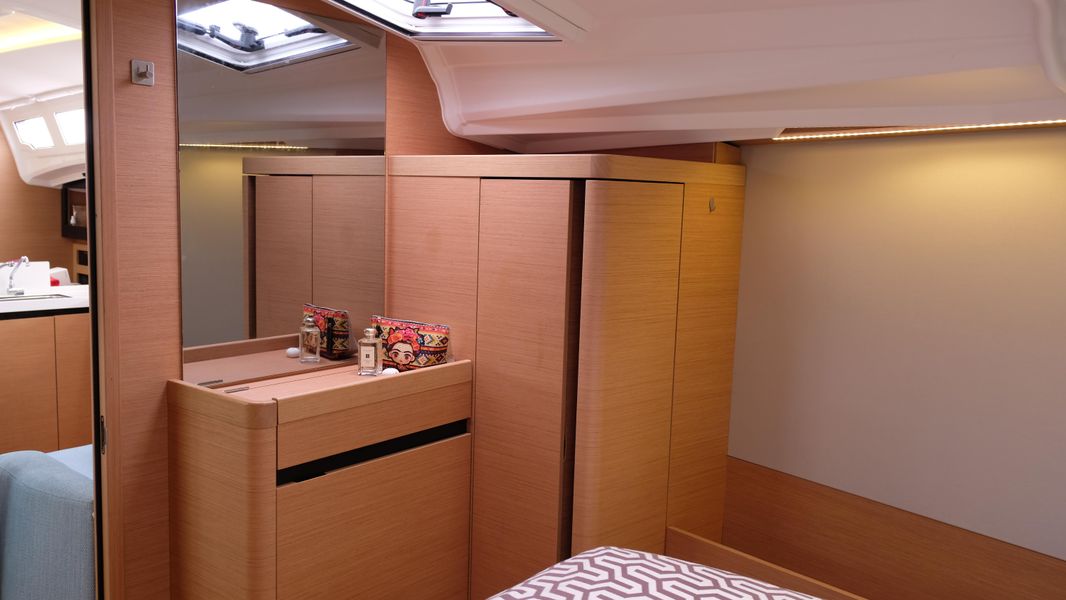 2020 Jeanneau Sun Odyssey 410