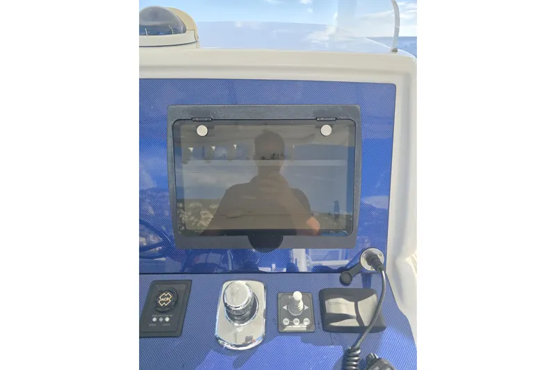 N/a Yacht Photos Pics Control panel of a 2014 Midnight Express 37 EXK boat with navigation equipment.