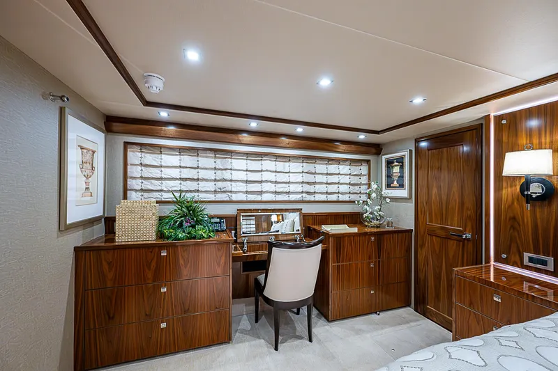 Maverick Yacht Photos Pics Viking 92 MAVERICK - Master Stateroom Desk