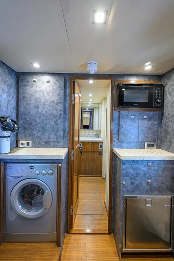 Maverick Yacht Photos Pics Viking 92 MAVERICK - Crew Quarters