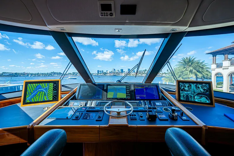 Maverick Yacht Photos Pics Viking 92 MAVERICK - Enclosed Flybridge Helm