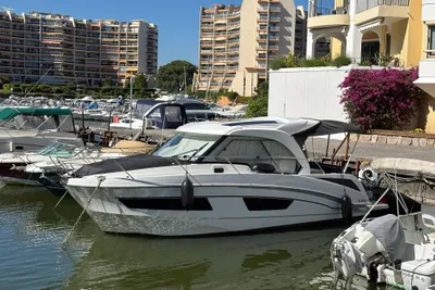 2022 Beneteau Antares 9 OB