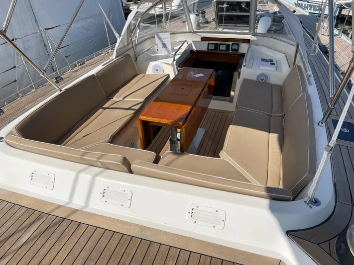 Disco Lemonade Yacht Photos Pics 1992 Nautor Swan 68 yacht with spacious cockpit and beige seating