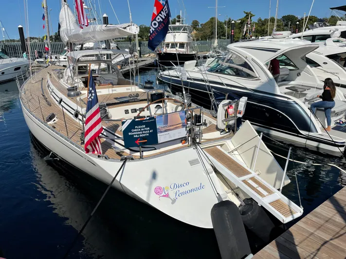 Disco Lemonade Yacht Photos Pics 