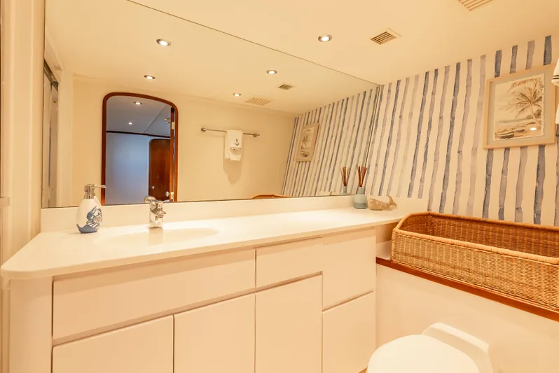 My Lady Alaska Yacht Photos Pics 