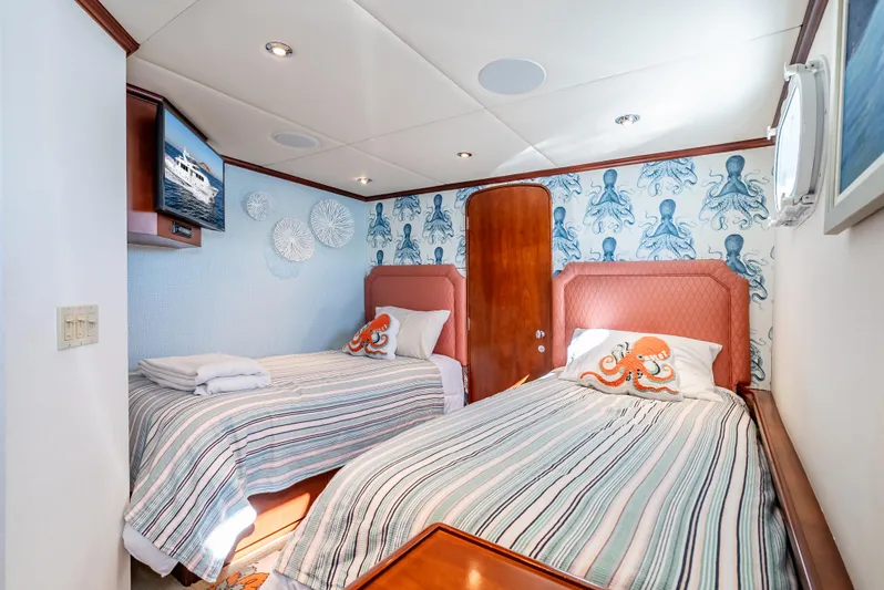 My Lady Alaska Yacht Photos Pics 