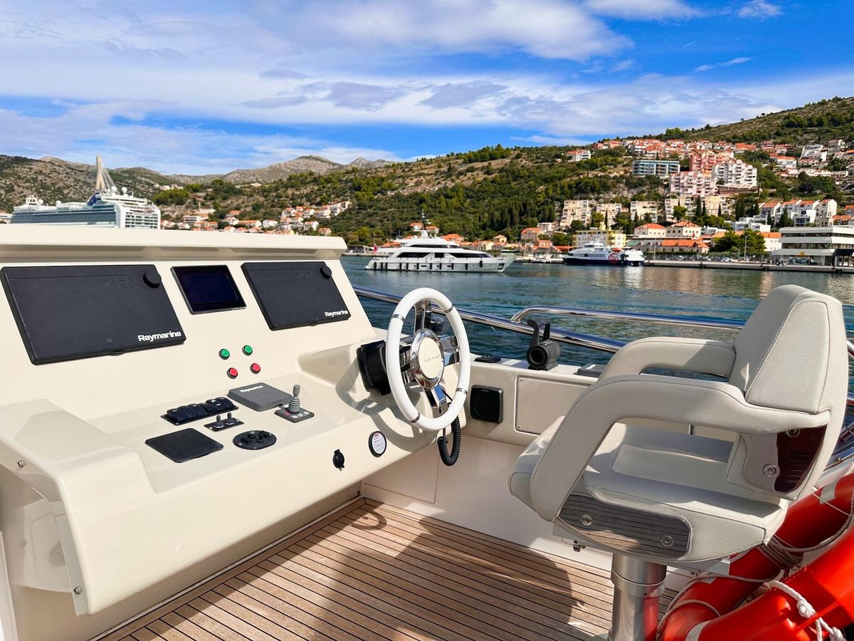 2018 Azimut 68 