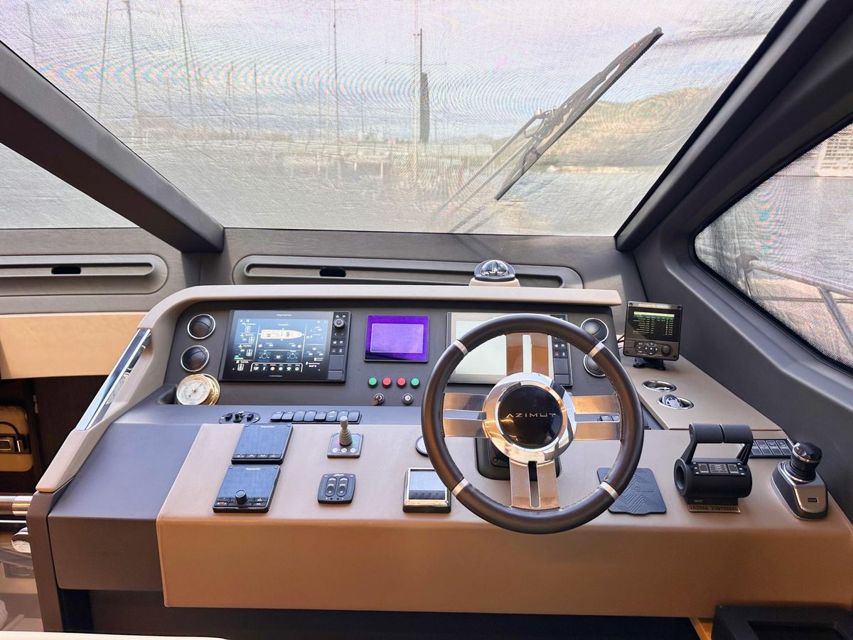 2018 Azimut 68 