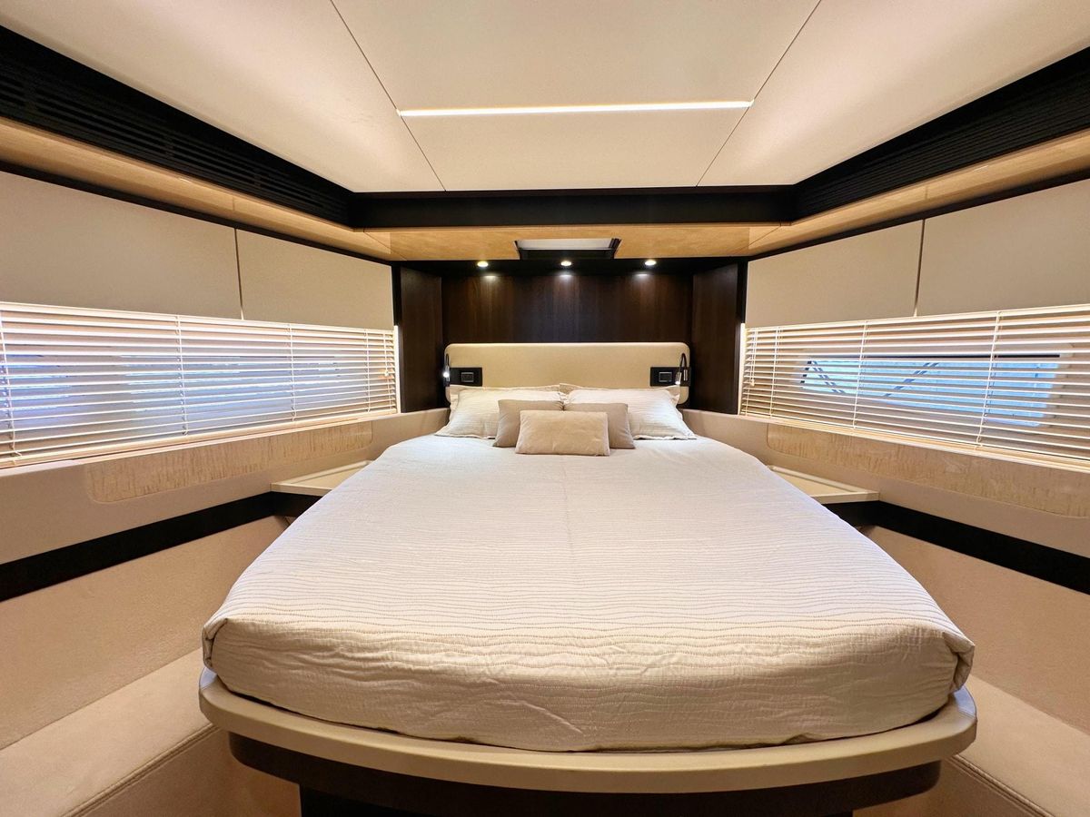 2018 Azimut 68 