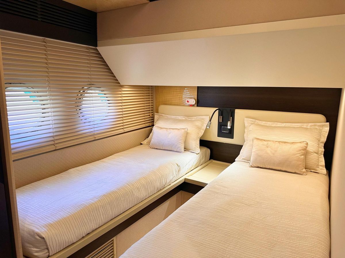 2018 Azimut 68 