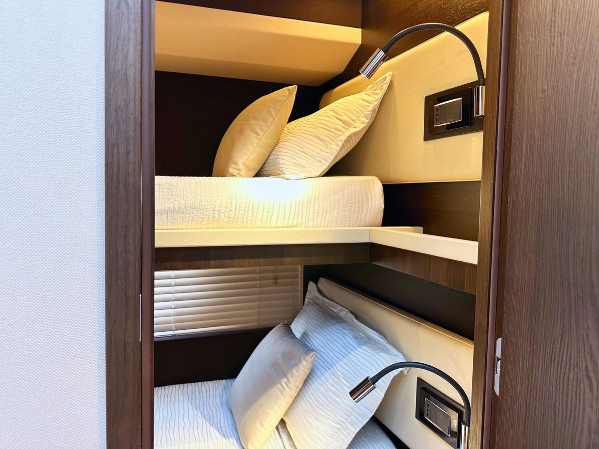 2018 Azimut 68 