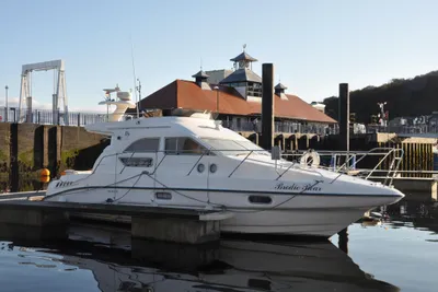 1999 Sealine F33