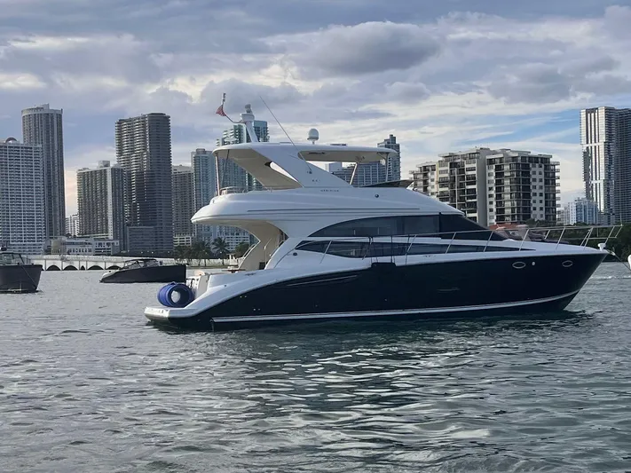 Amore Yacht Photos Pics 