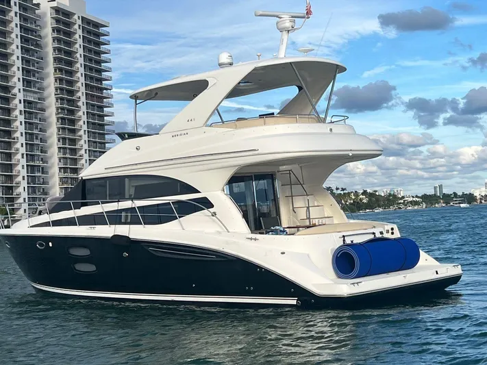 Amore Yacht Photos Pics 