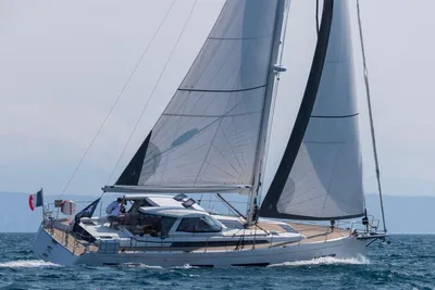 2017 Amel 50