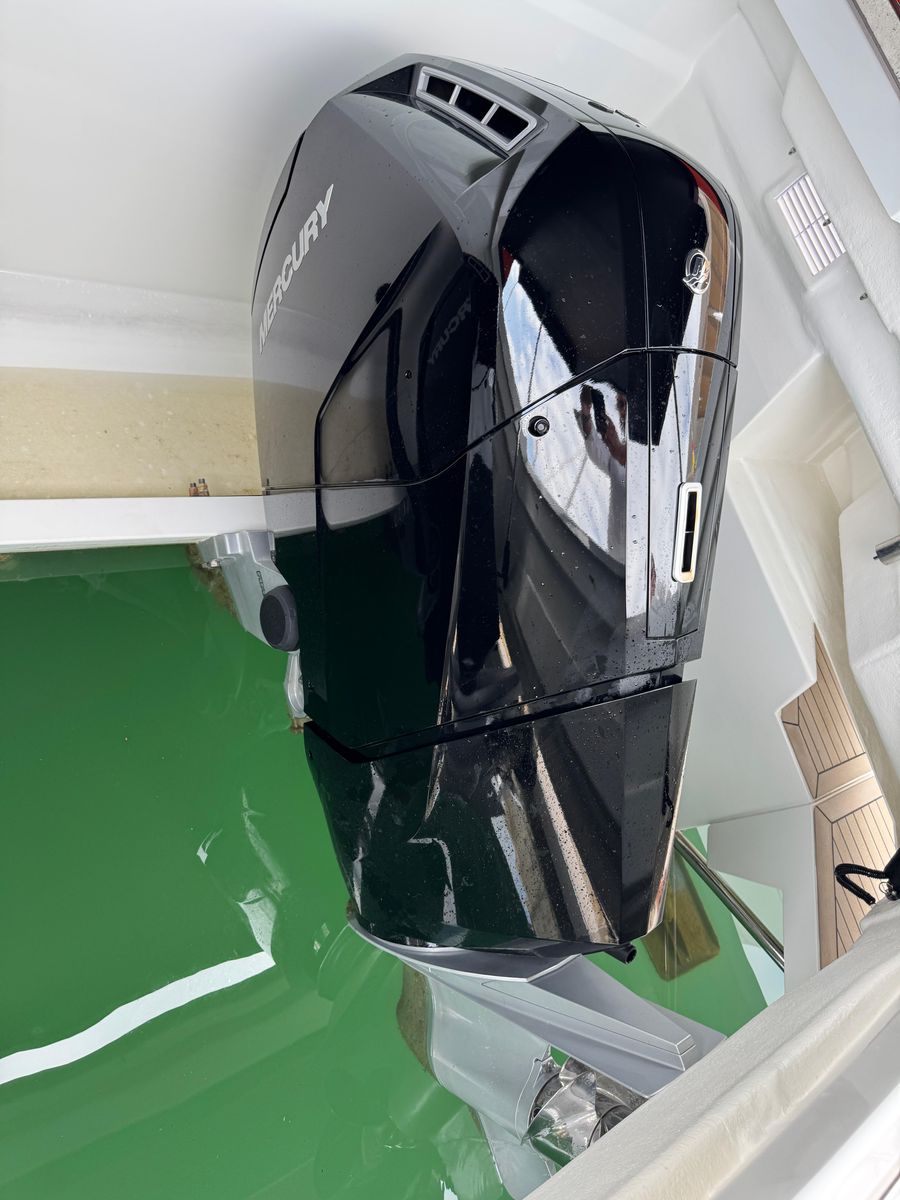 2025 De Antonio Yachts 47 