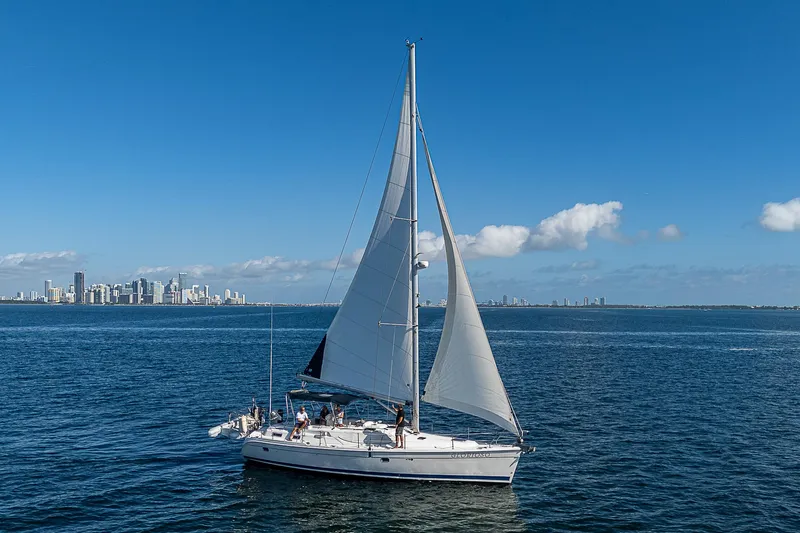 Glorioso Yacht Photos Pics 