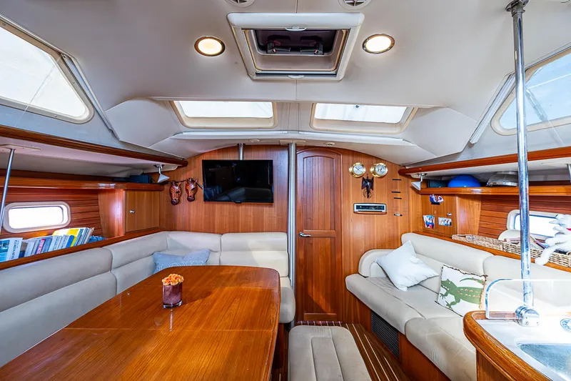 Glorioso Yacht Photos Pics 