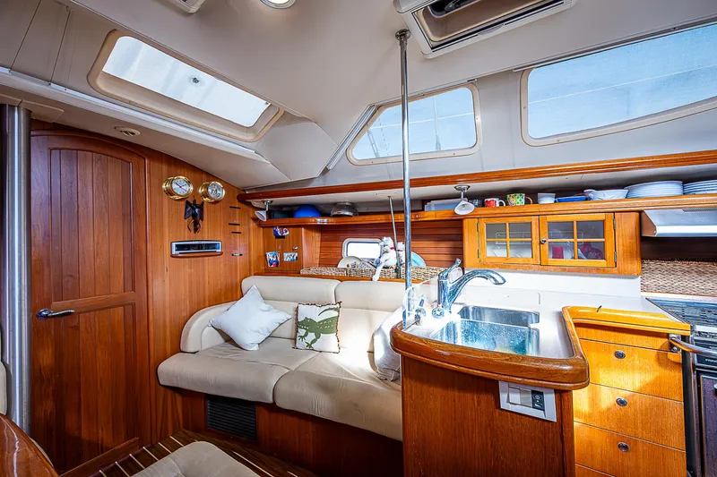 Glorioso Yacht Photos Pics 